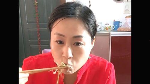 娱乐吃瓜酱东北,吃瓜酱带你领略东北风味